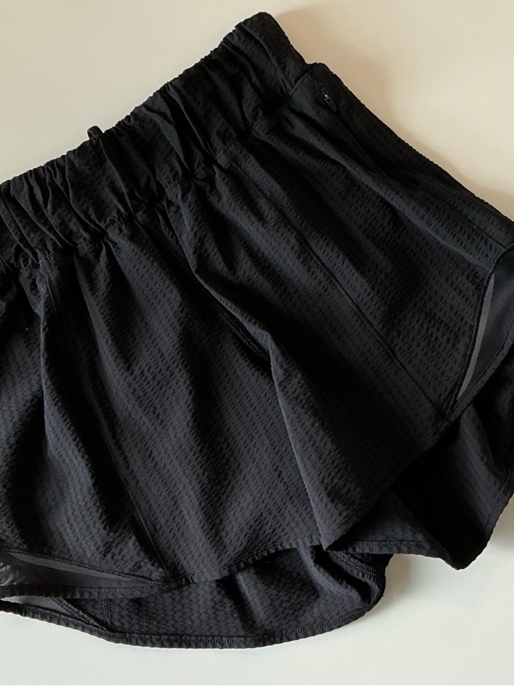 Lululemon Hotty Hot Hi Rise Shorts Sz 4 Tall - Picture 5 of 10